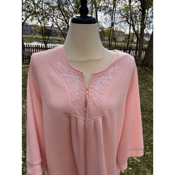 Soft Pink Quilted Zip-Front Nightgown Plus Size 2X 18W-20W Embroidered Neckline - Picture 2 of 9